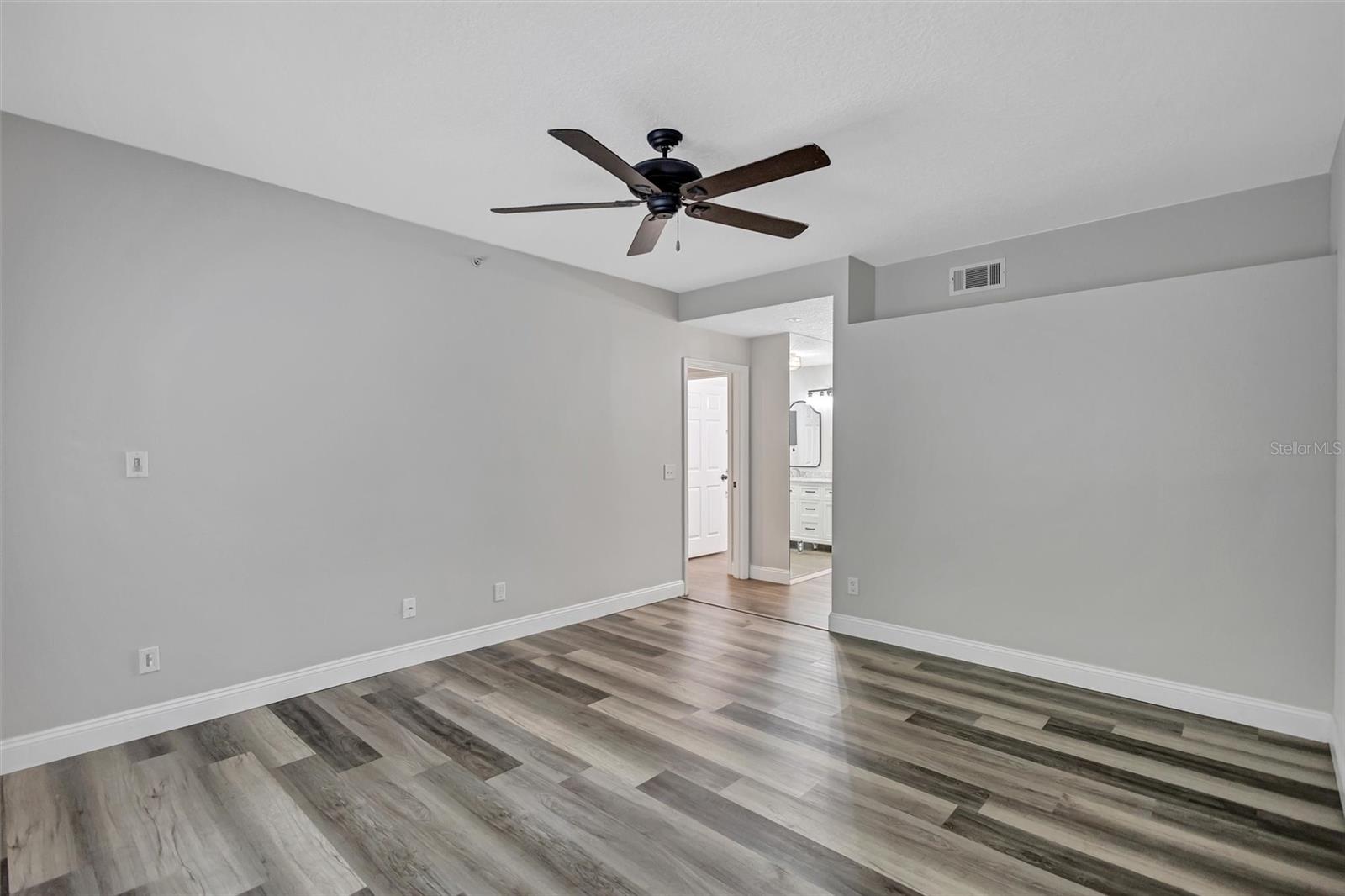 5520 FAIR OAKS STREET, #19A, Bradenton, FL 34203