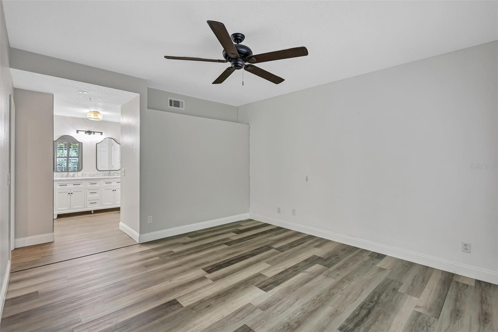 5520 FAIR OAKS STREET, #19A, Bradenton, FL 34203