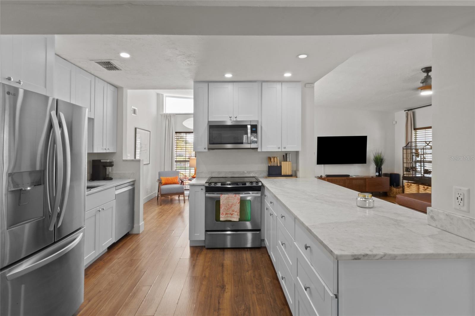 2857 WOOD STREET, Sarasota, FL 34237