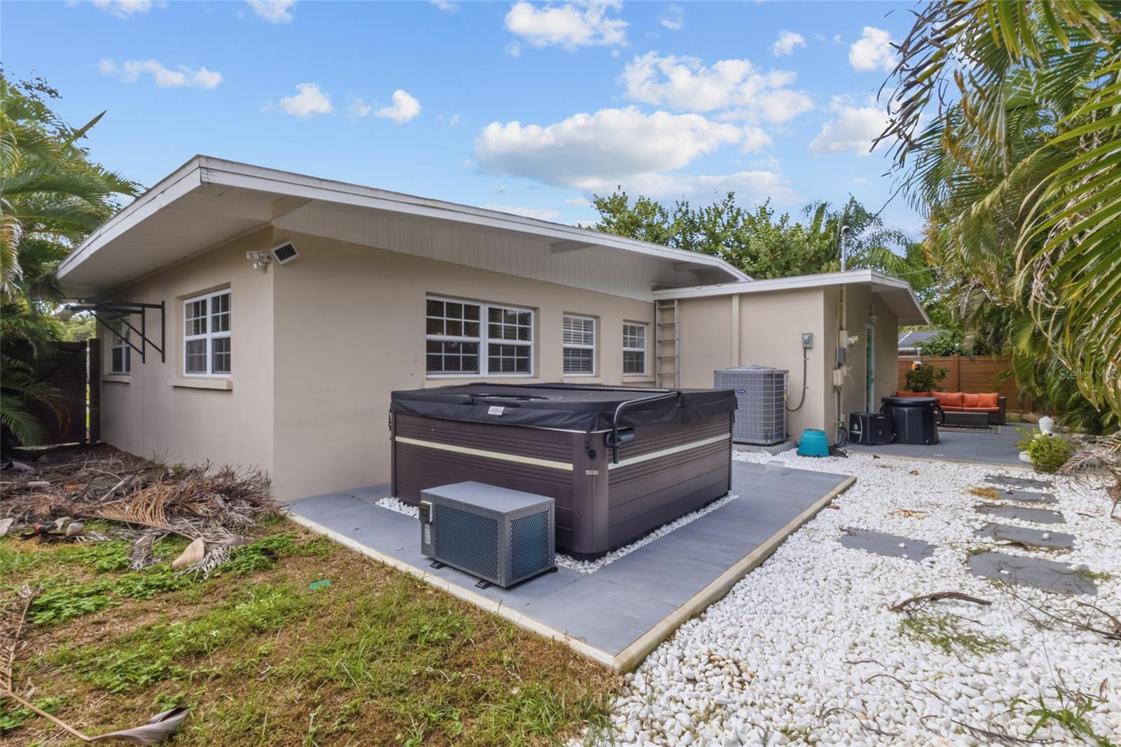 2857 WOOD STREET, Sarasota, FL 34237