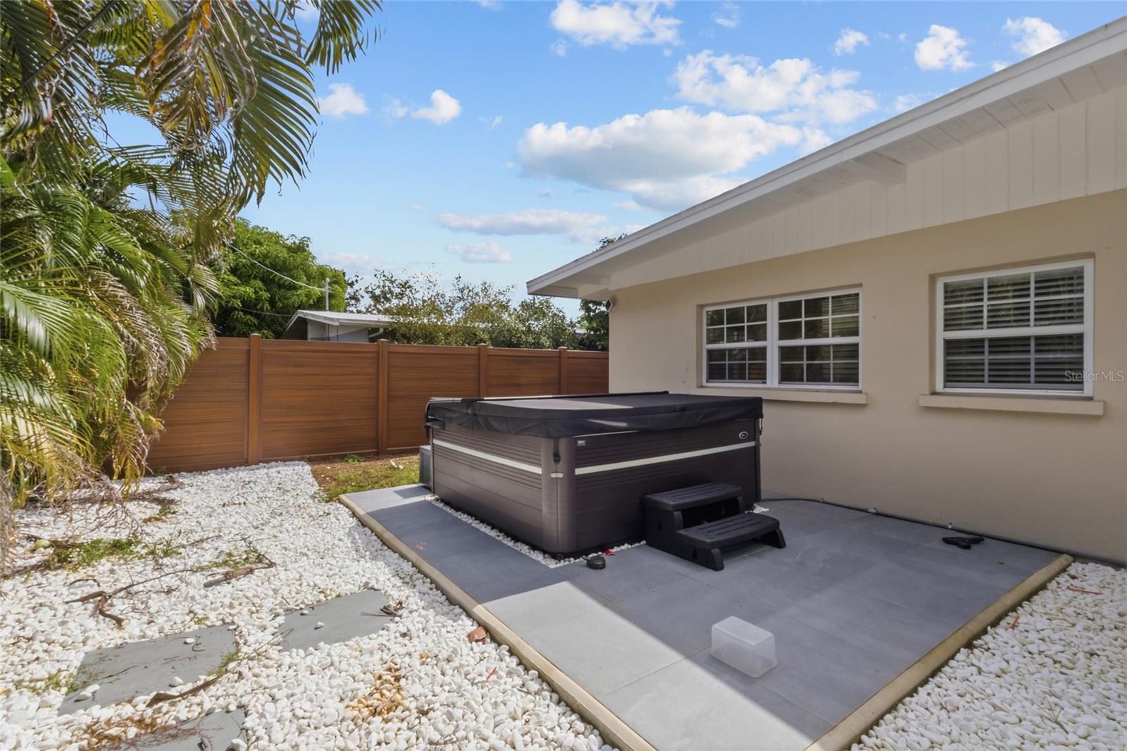2857 WOOD STREET, Sarasota, FL 34237