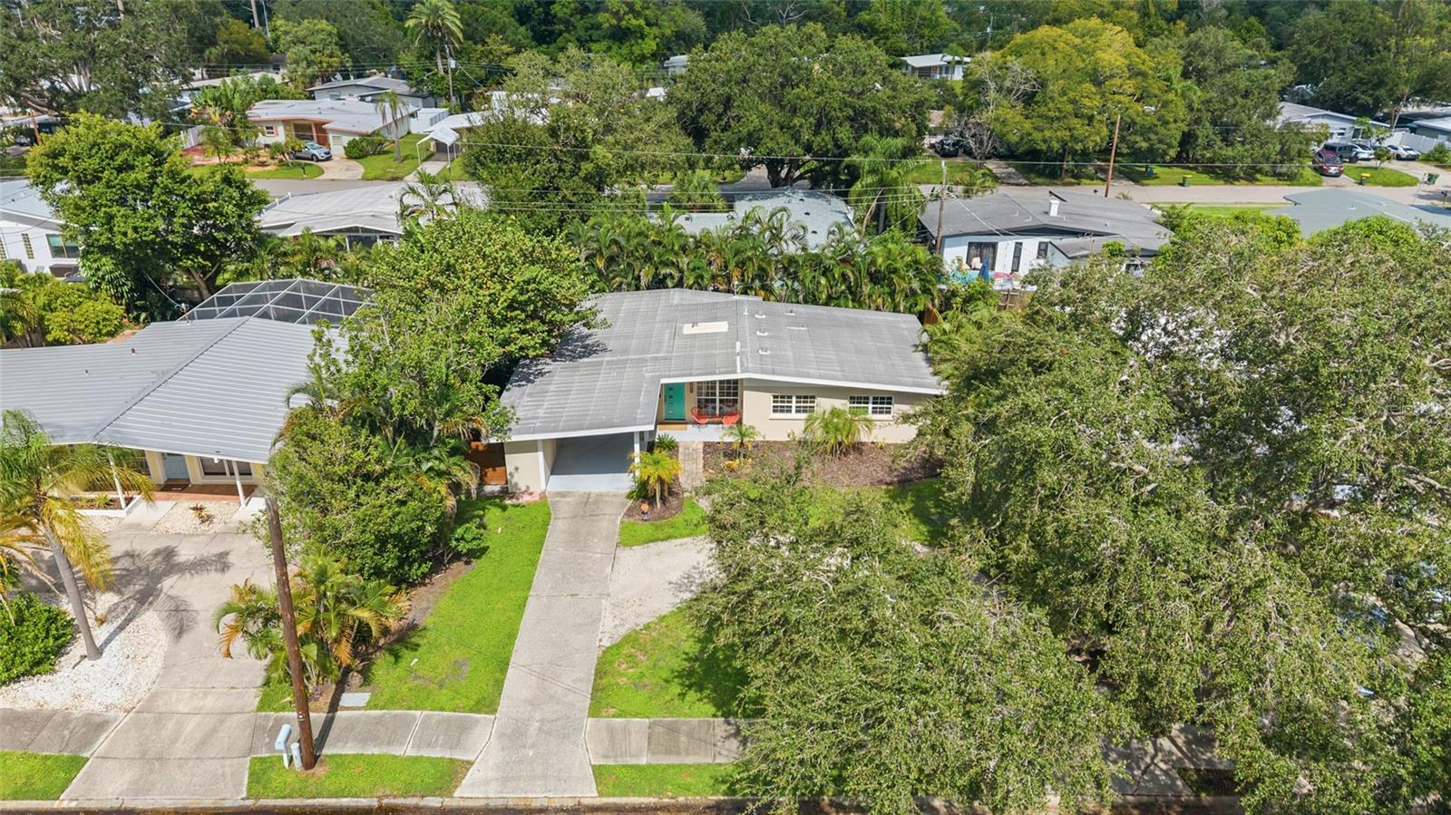 2857 WOOD STREET, Sarasota, FL 34237