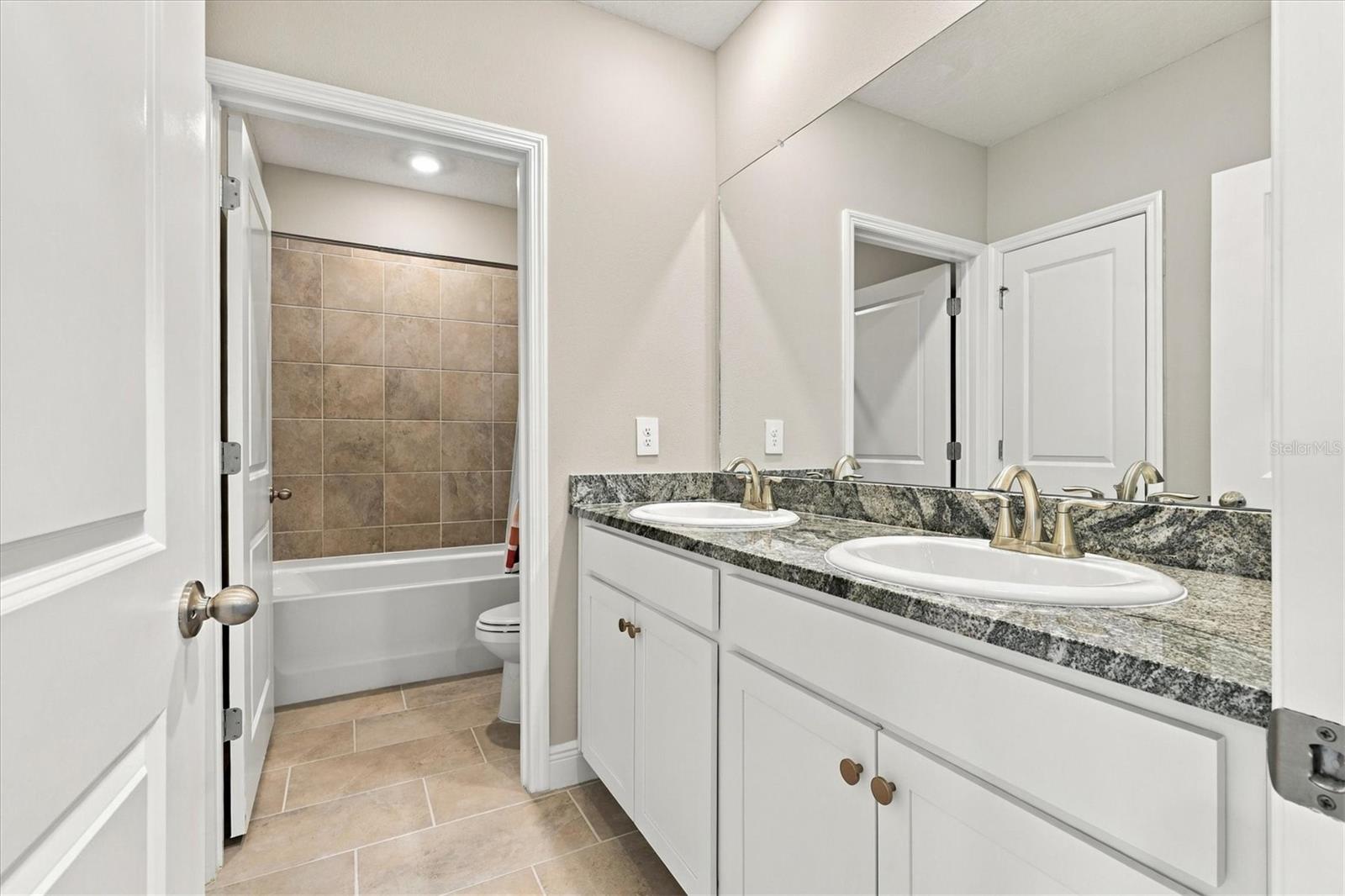 17808 CANTARINA COVE, Bradenton, FL 34211