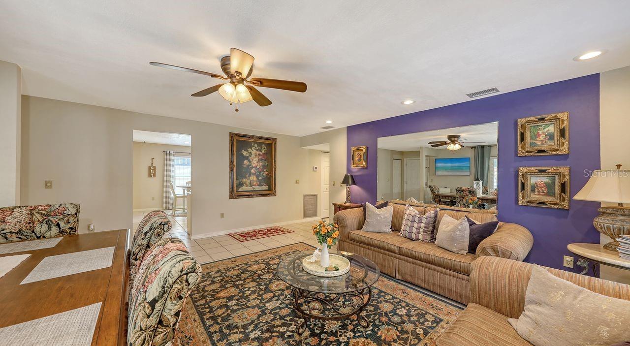126 AVENIDA VENECCIA, Sarasota, FL 34242