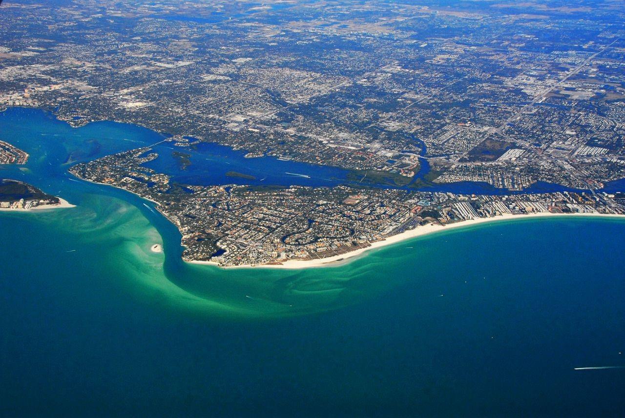 126 AVENIDA VENECCIA, Sarasota, FL 34242