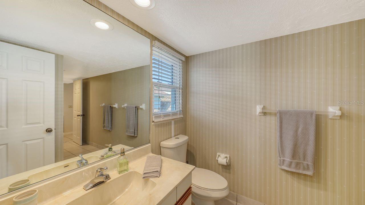 126 AVENIDA VENECCIA, Sarasota, FL 34242