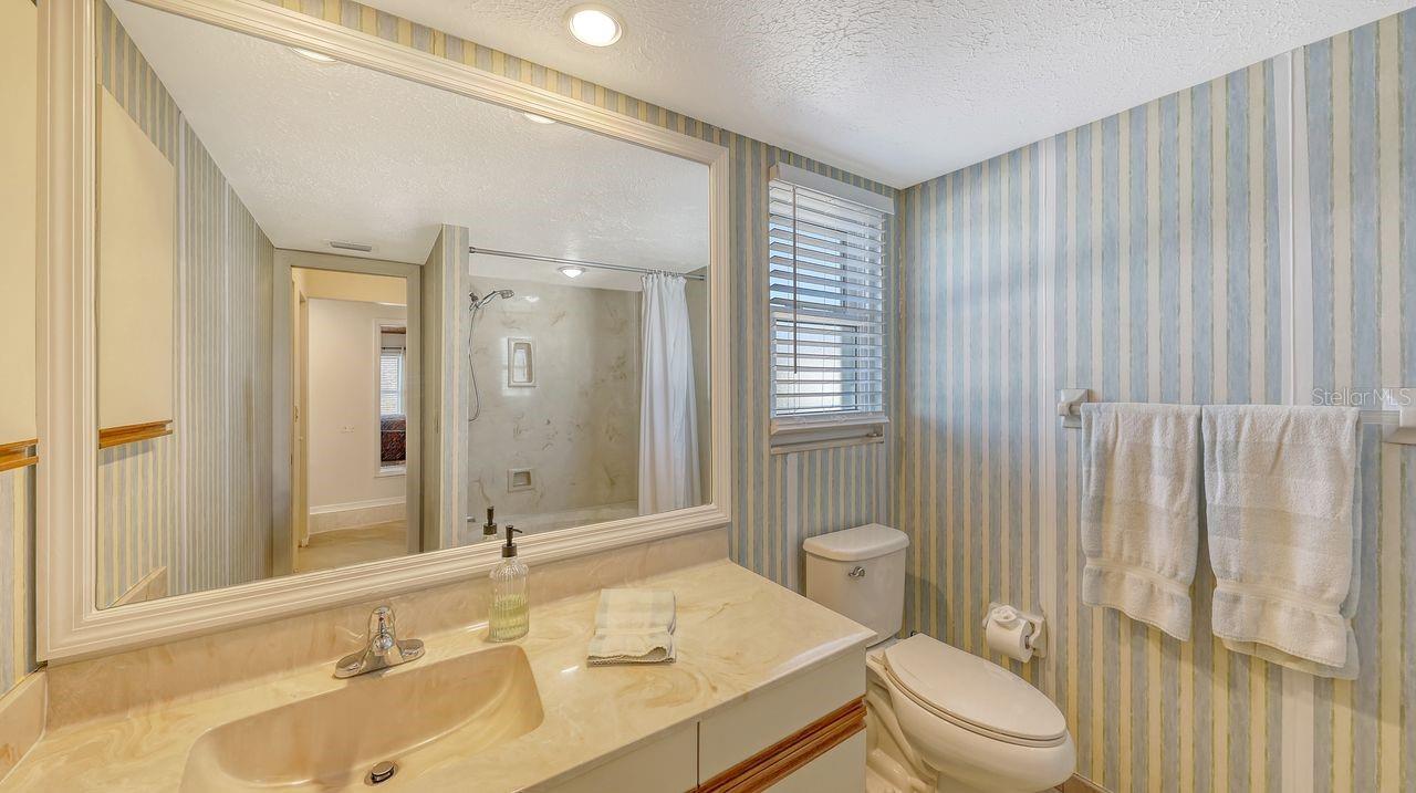 126 AVENIDA VENECCIA, Sarasota, FL 34242