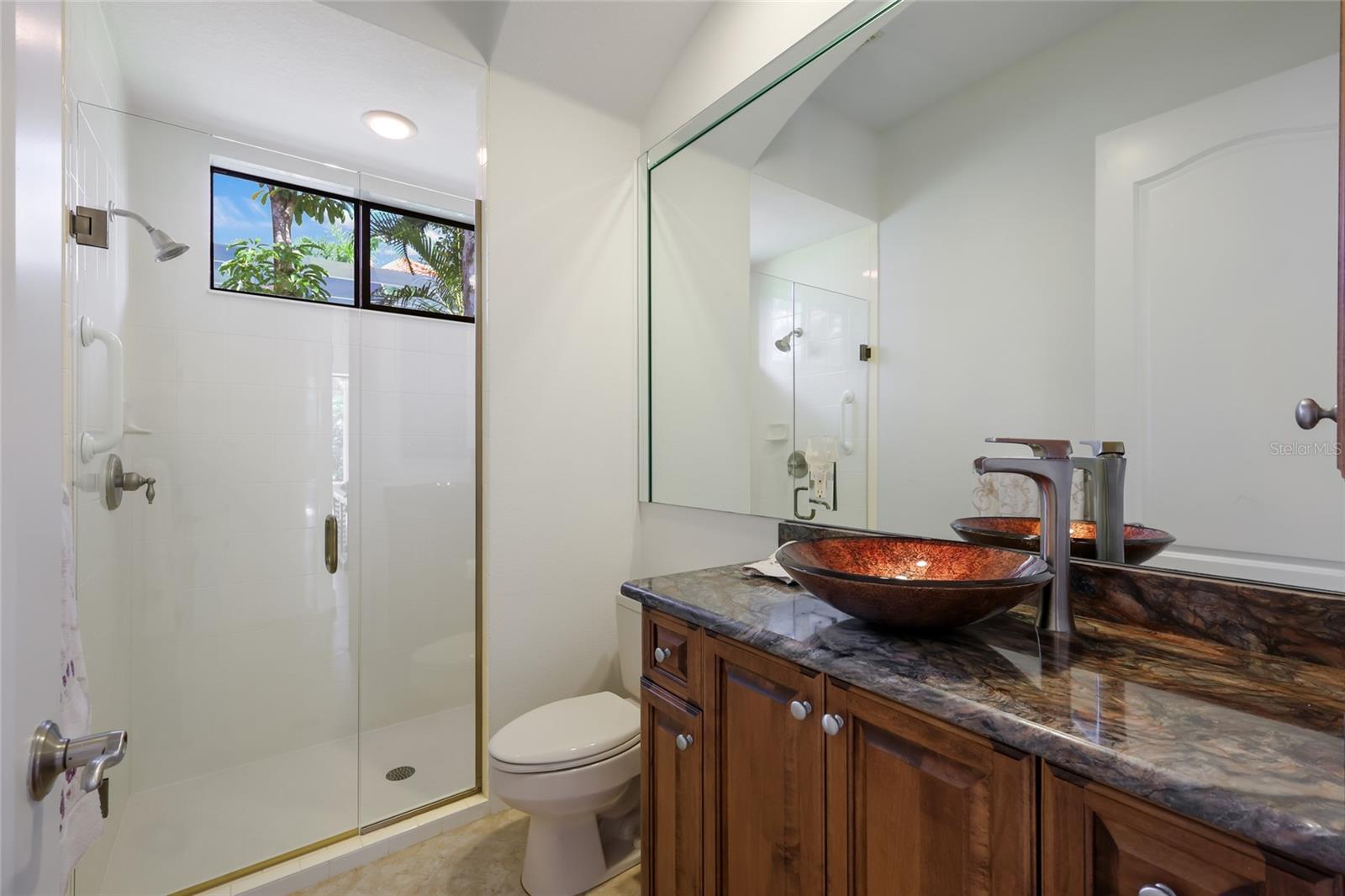 Pool/guest bath
