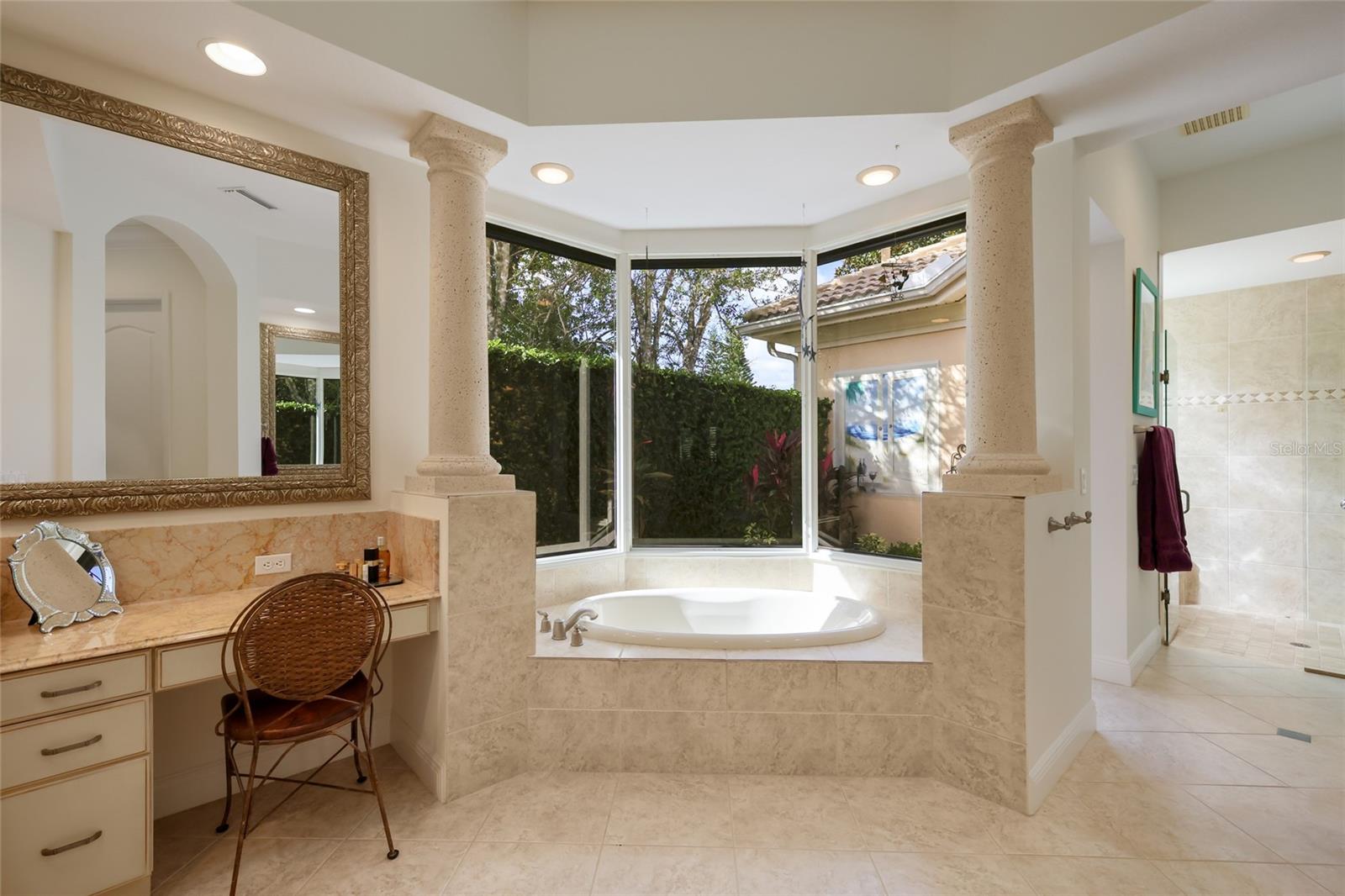 Primary en suite