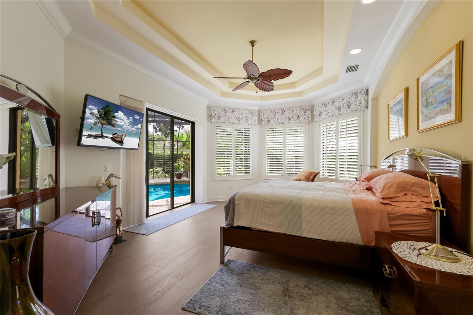 Primary suite