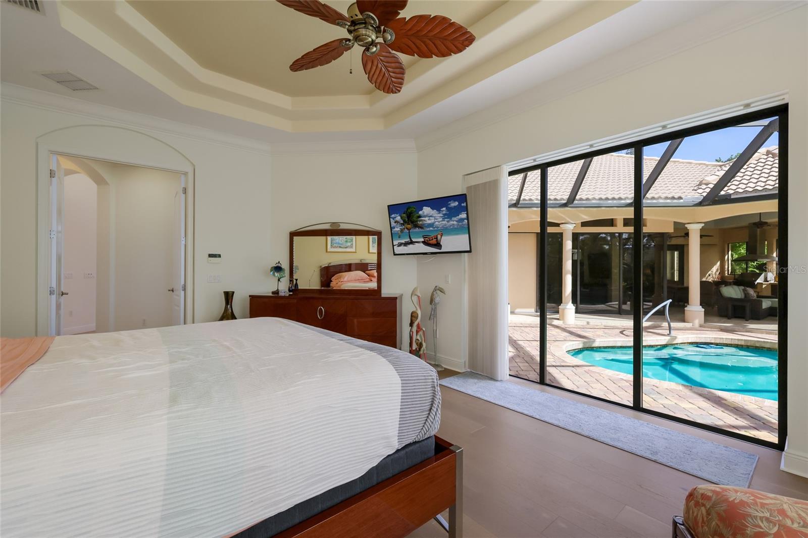 Primary suite