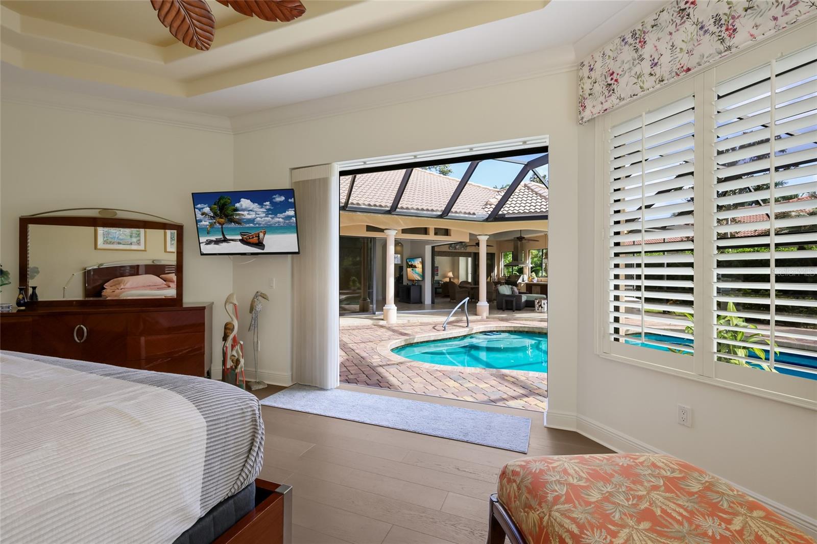 Primary suite