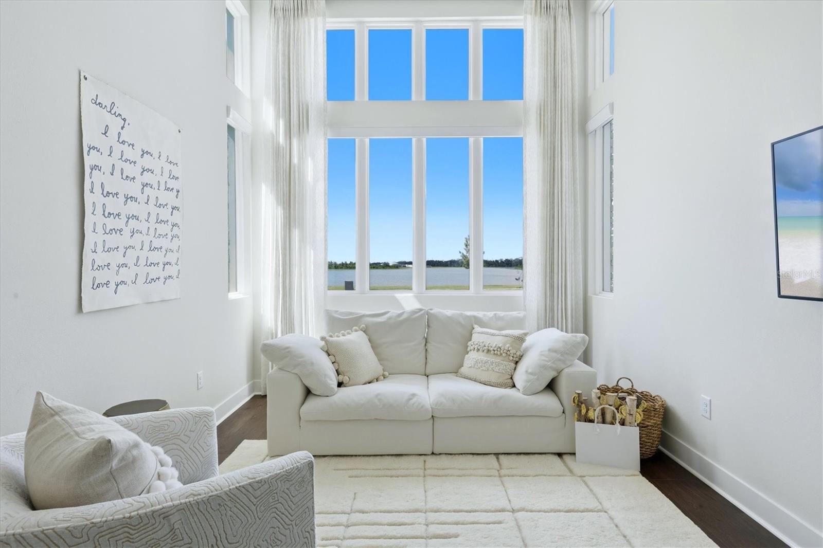 Office/flex room