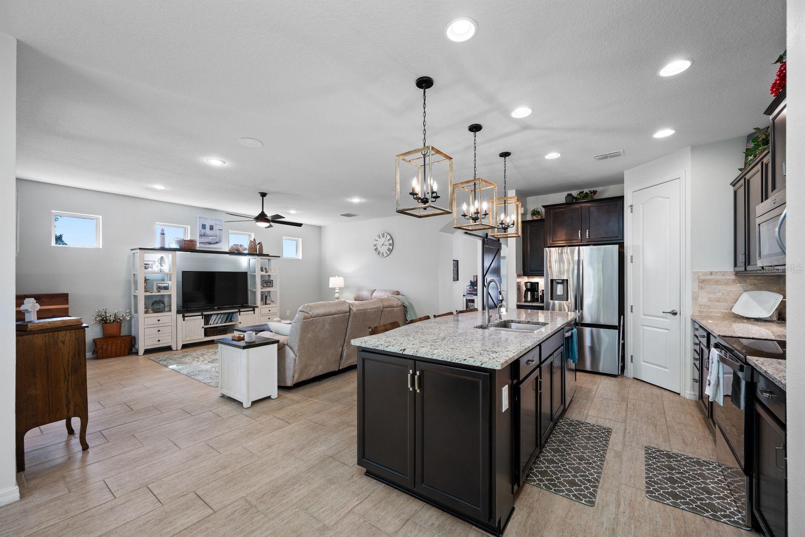 5016 BELLA ARMONIA CIRCLE, Wimauma, FL 33598