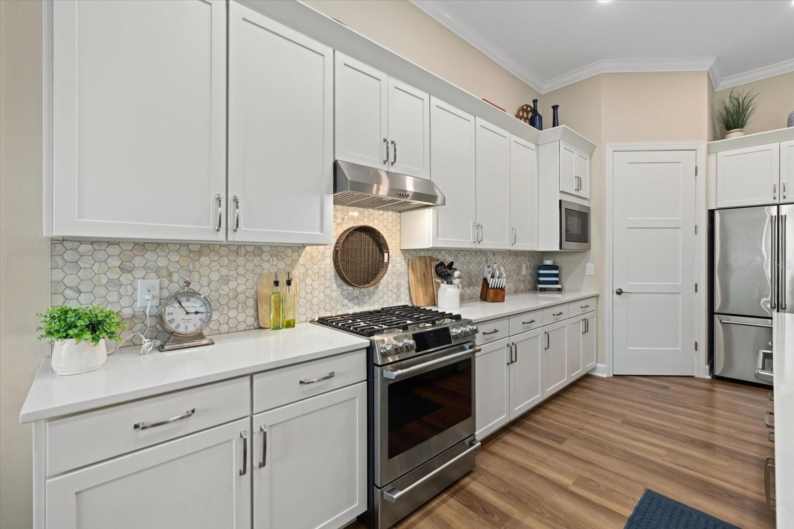 7973 GRANDE SHORES DRIVE, Sarasota, FL 34240