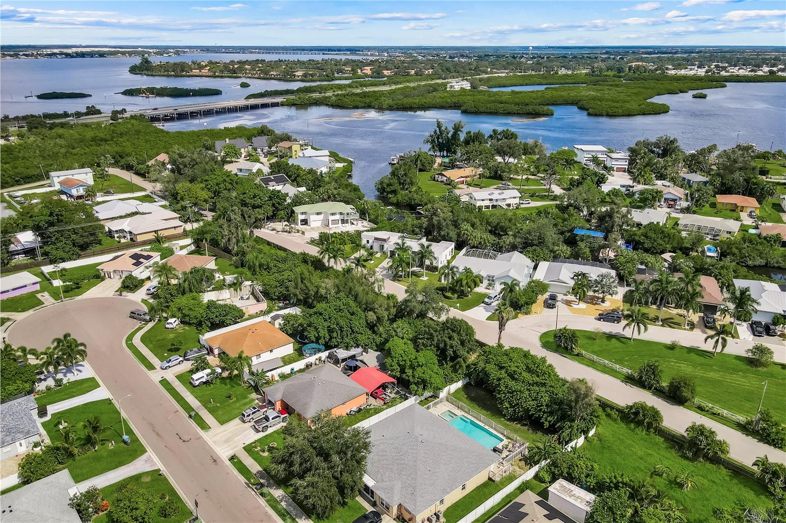 715 OAK STREET, Bradenton, FL 34208