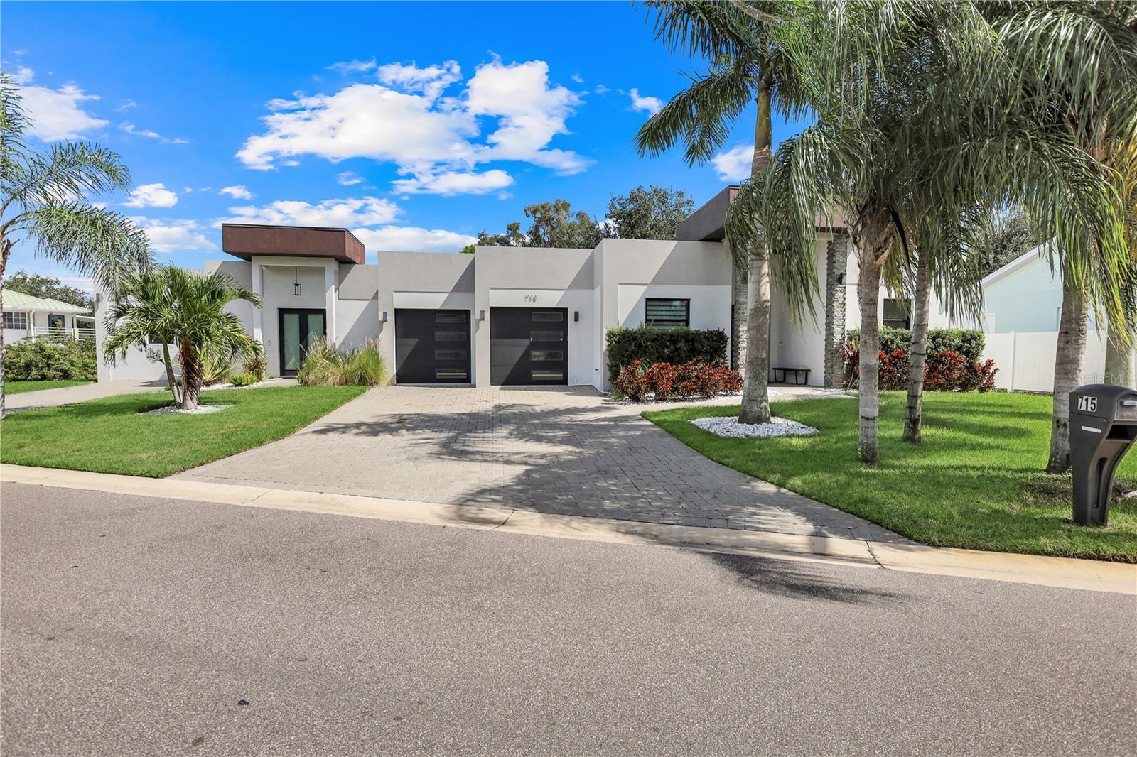 715 OAK STREET, Bradenton, FL 34208 715 OAK STREET, Bradenton, FL 34208