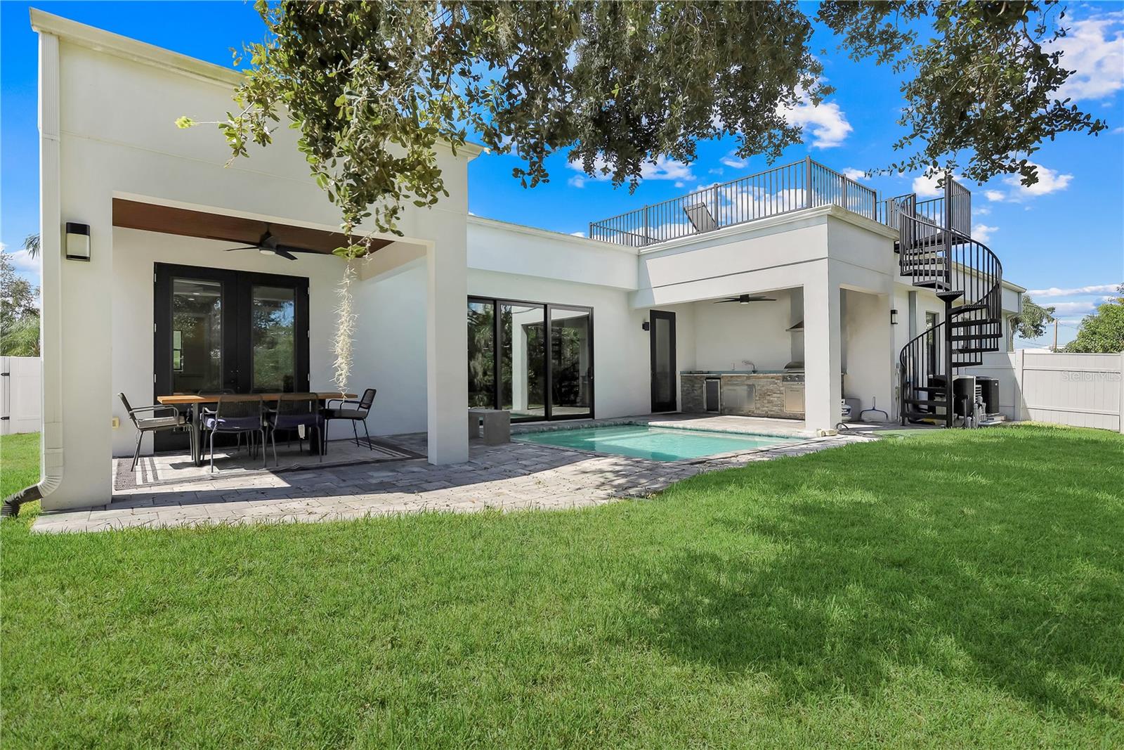 715 OAK STREET, Bradenton, FL 34208