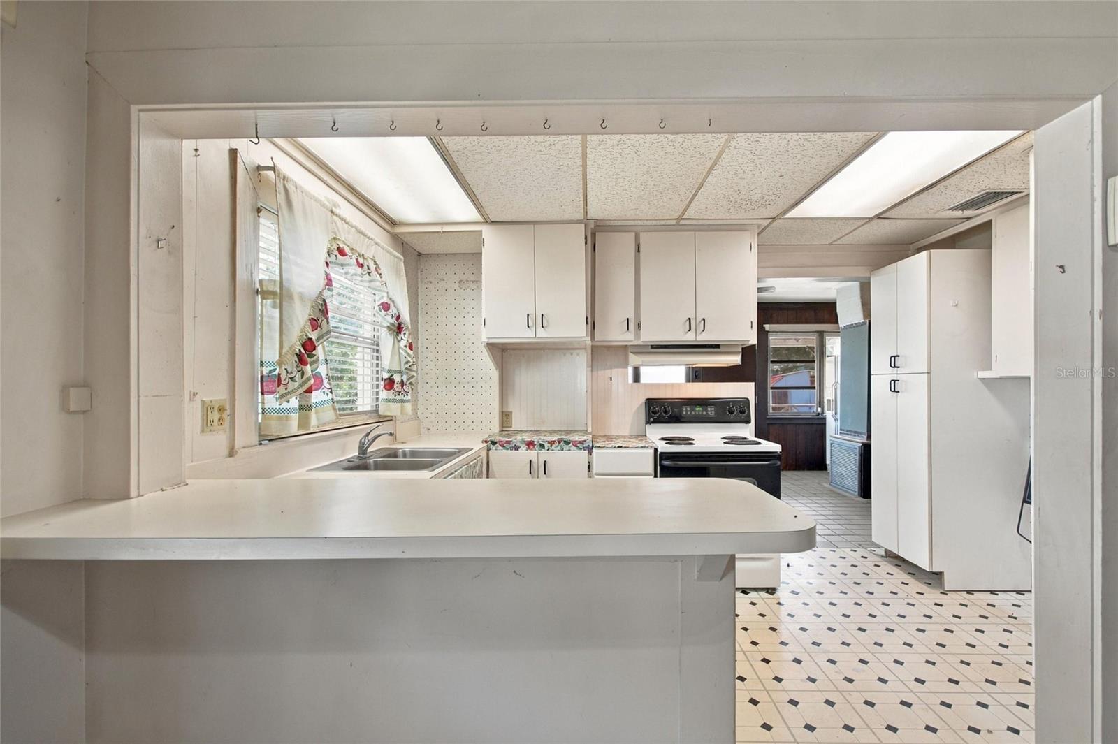 703 36TH STREET W, Bradenton, FL 34205