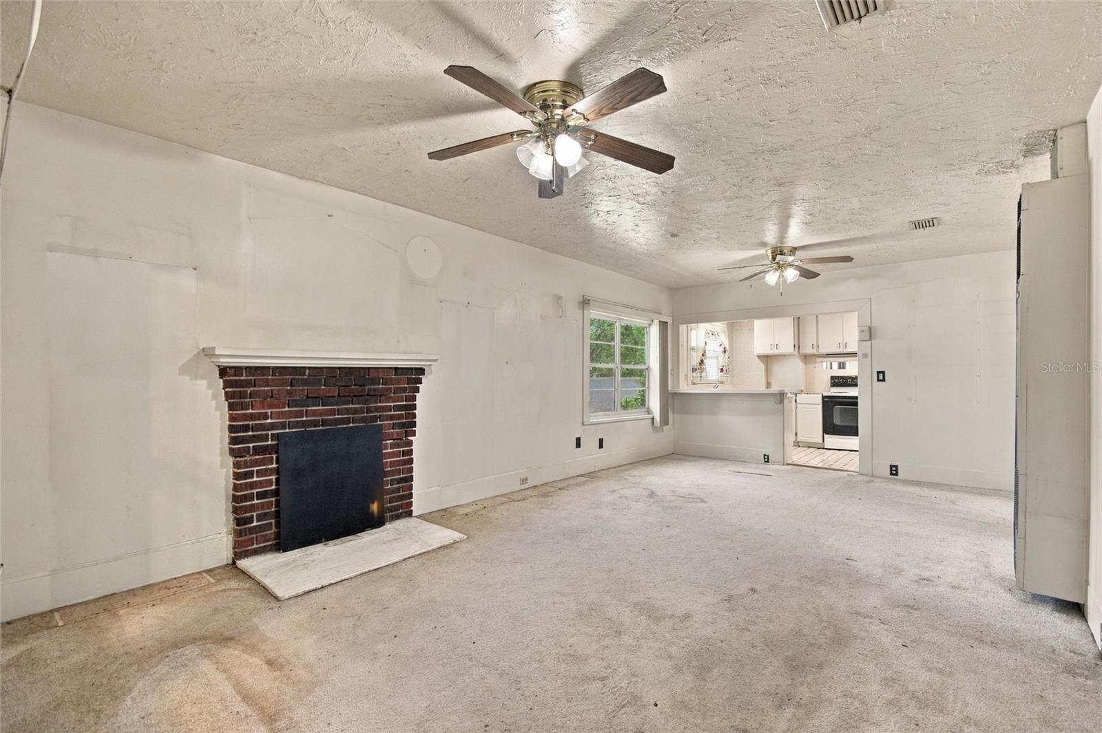 703 36TH STREET W, Bradenton, FL 34205