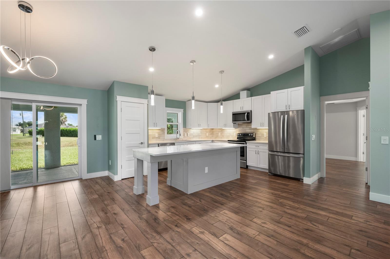 171 MARK TWAIN LANE, Rotonda West, FL 33947