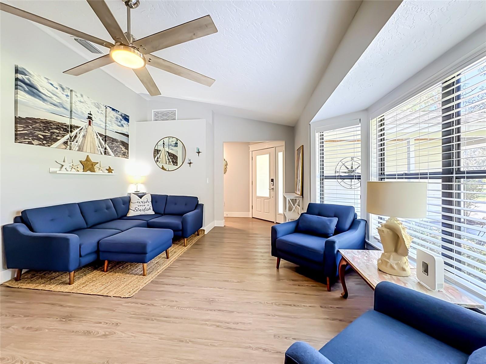 1115 MILL RUN E, Bradenton, FL 34212