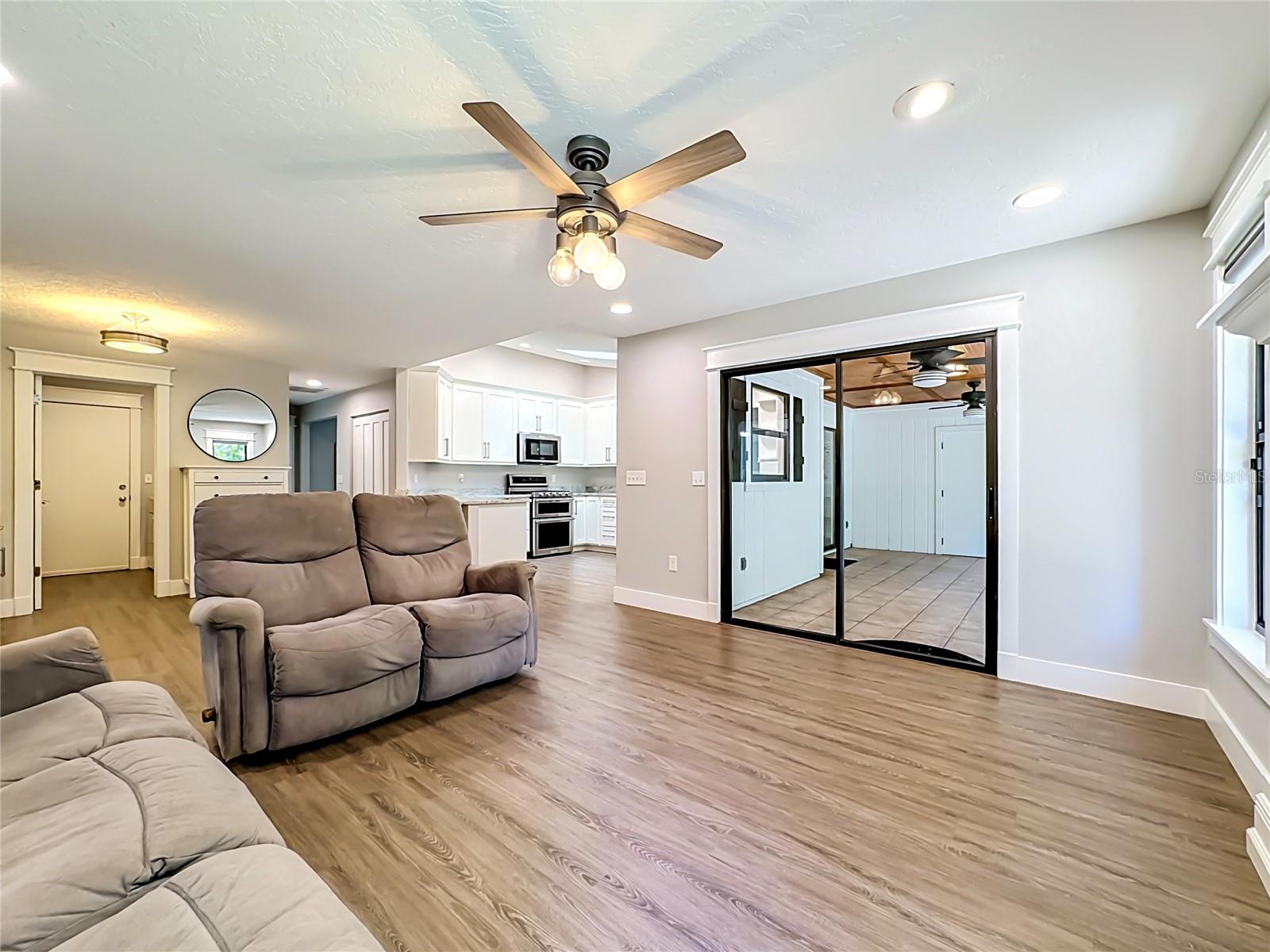1115 MILL RUN E, Bradenton, FL 34212