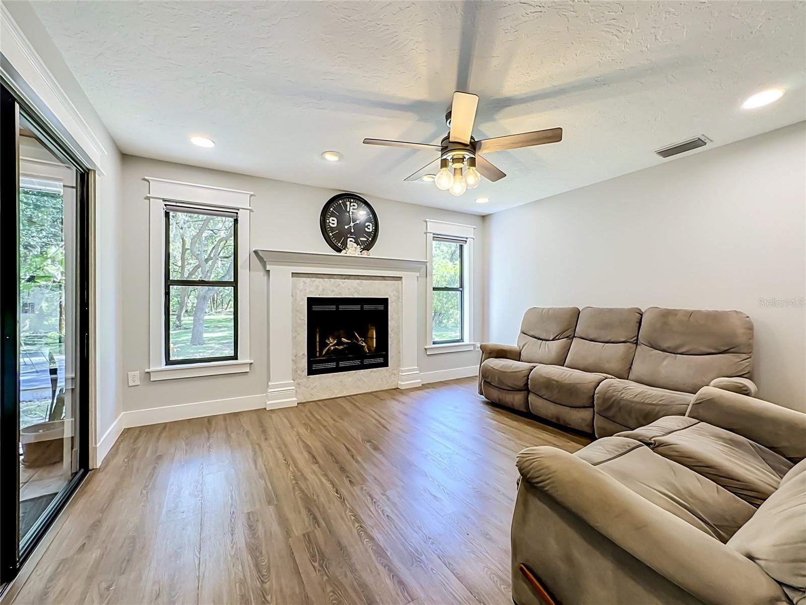 1115 MILL RUN E, Bradenton, FL 34212