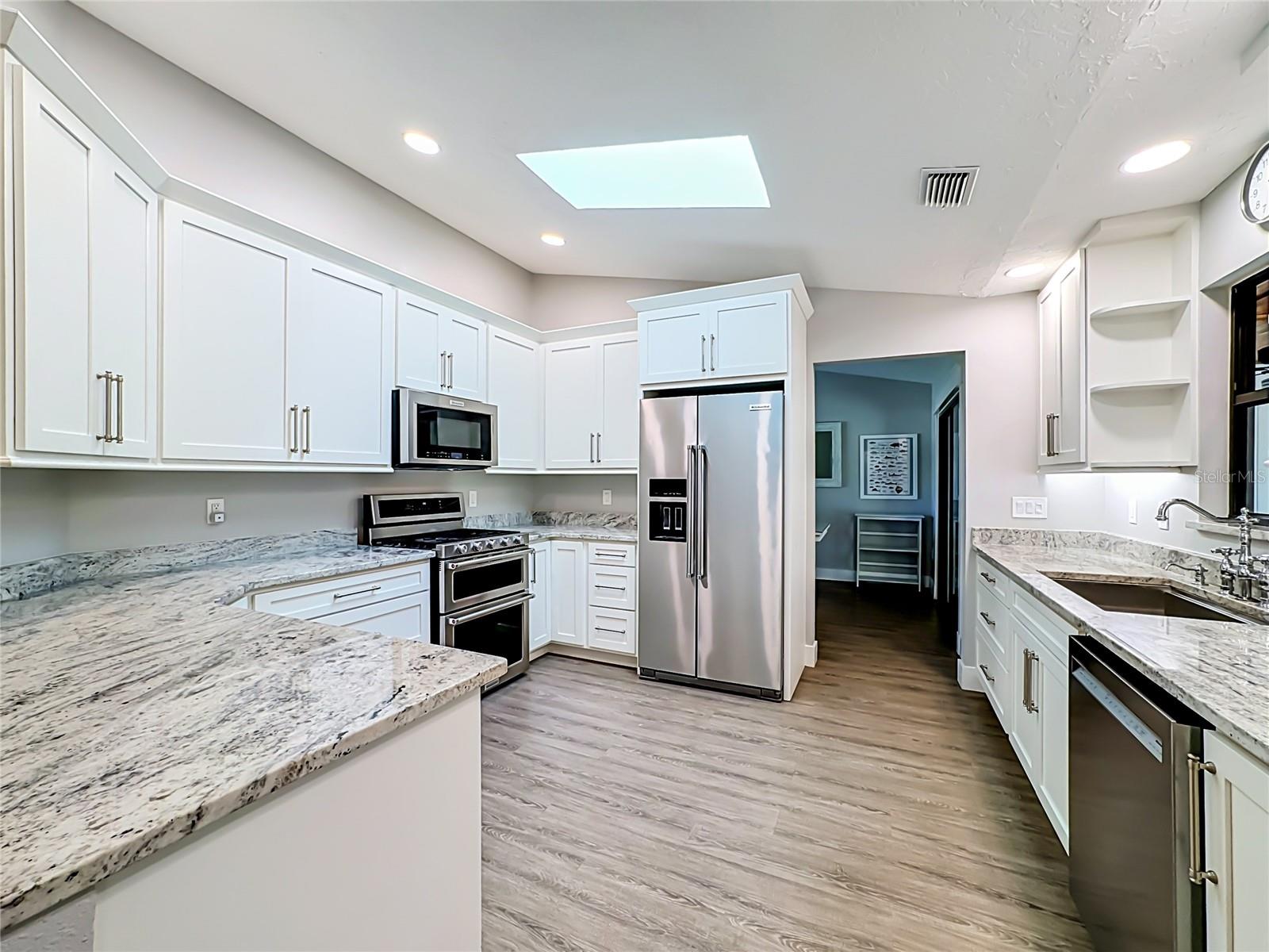 1115 MILL RUN E, Bradenton, FL 34212