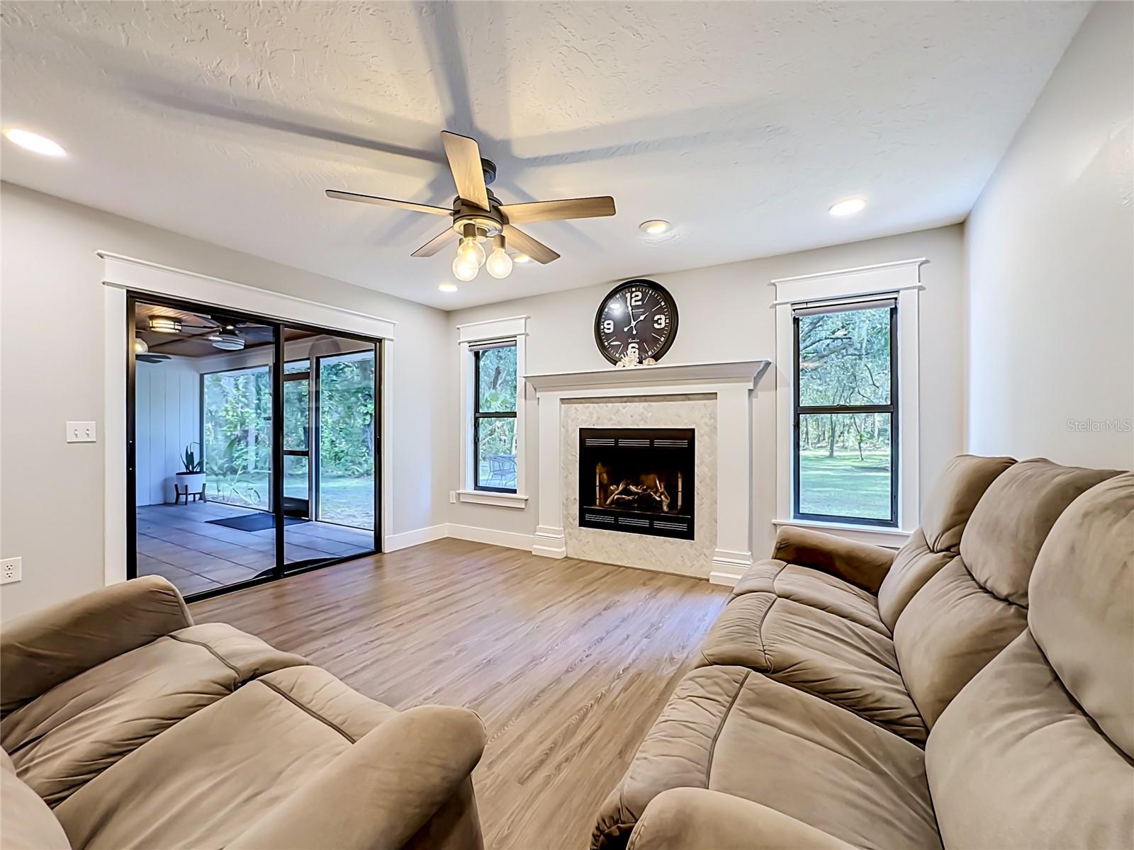 1115 MILL RUN E, Bradenton, FL 34212