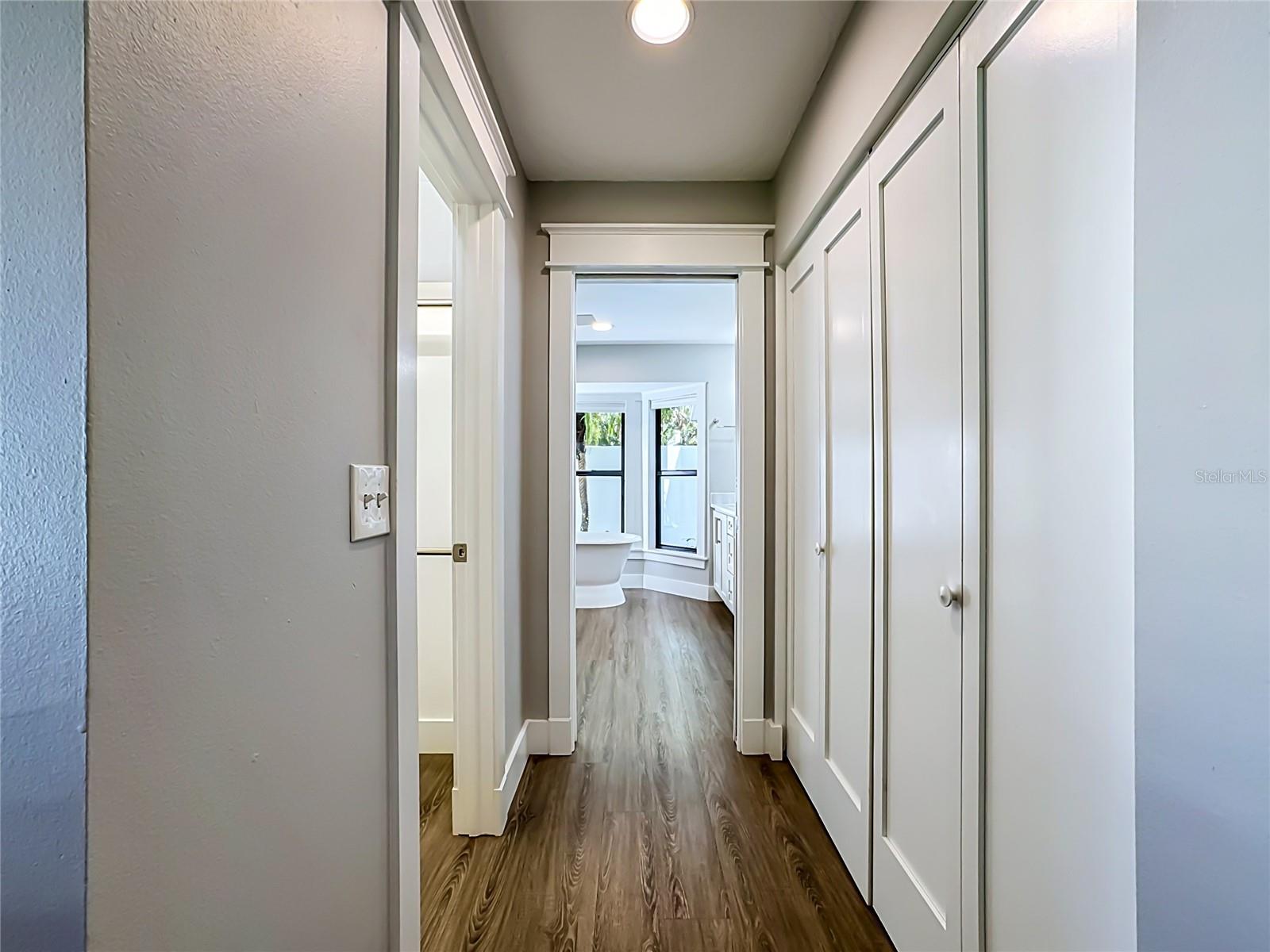 1115 MILL RUN E, Bradenton, FL 34212