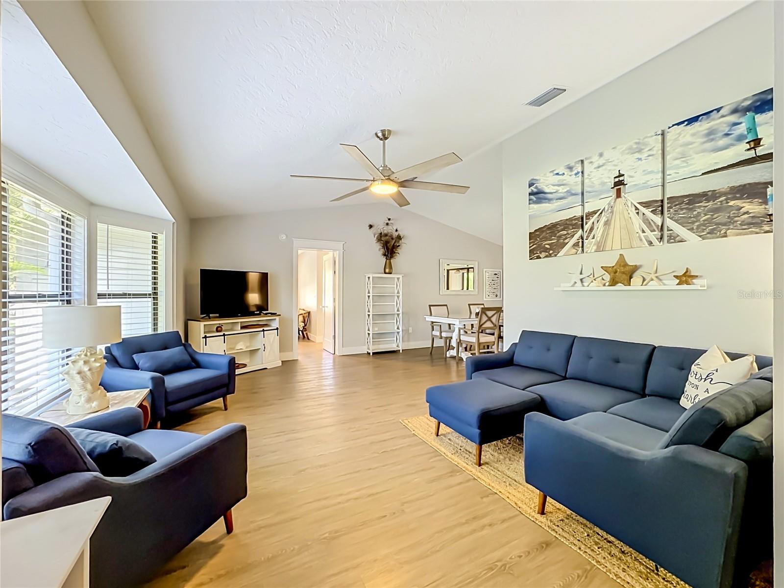 1115 MILL RUN E, Bradenton, FL 34212