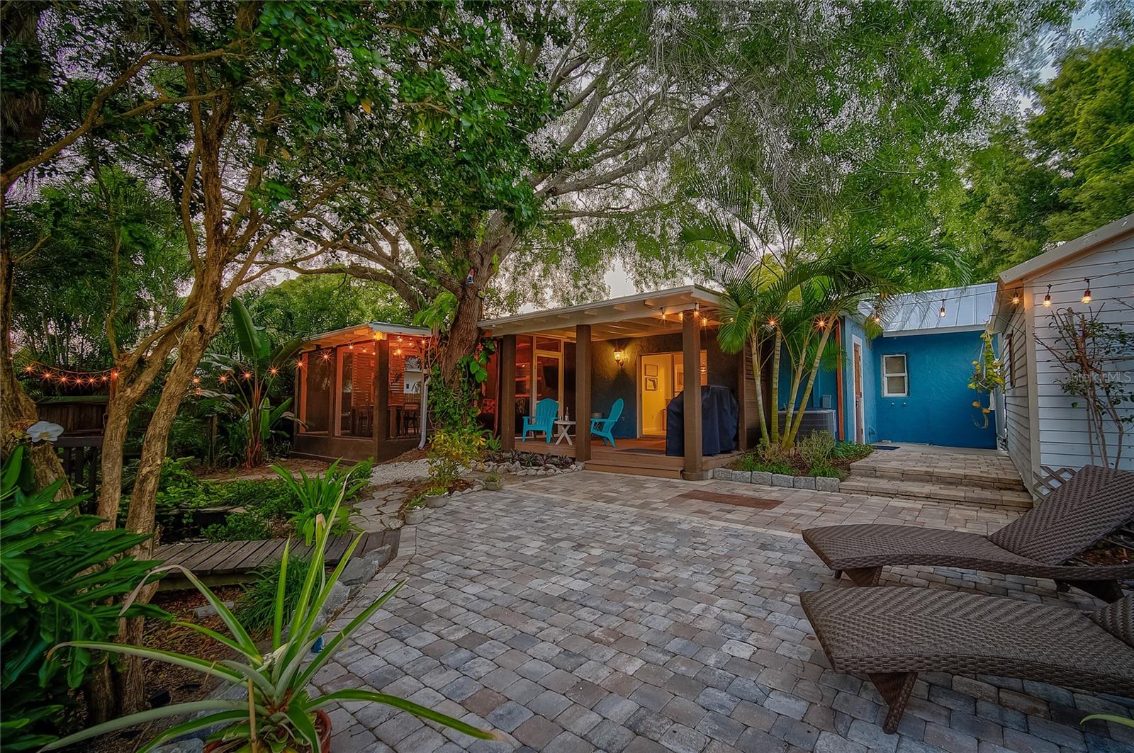 426 EAGLES NEST LANE, Sarasota, FL 34243