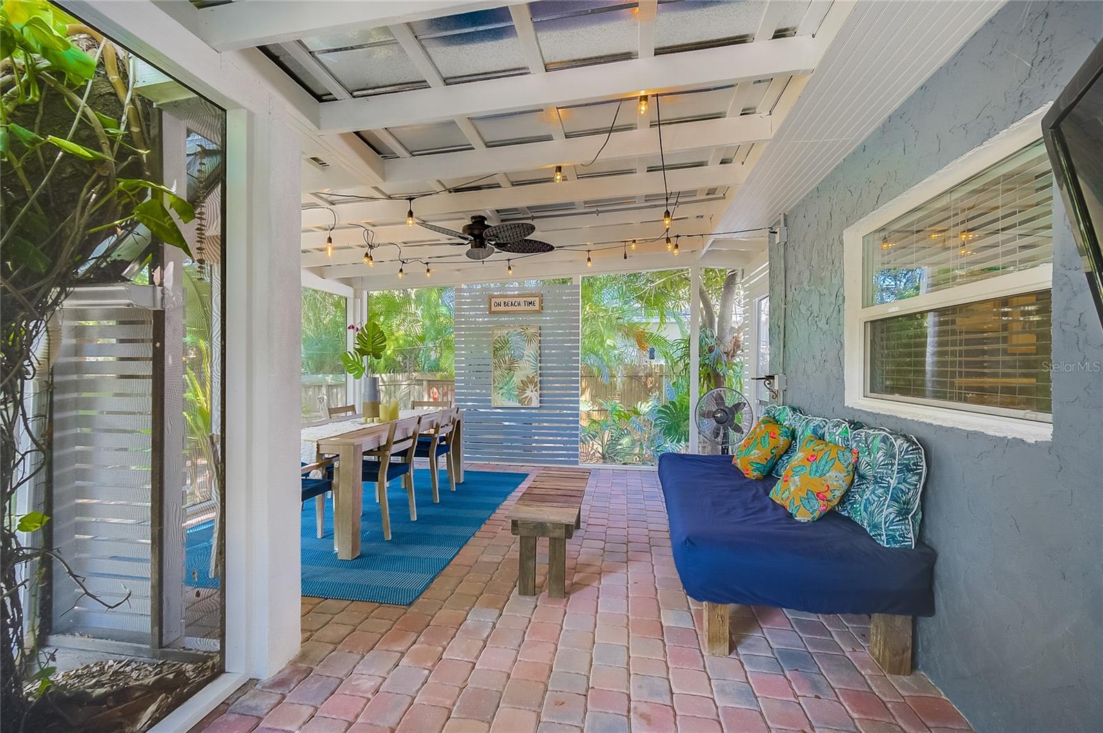 426 EAGLES NEST LANE, Sarasota, FL 34243