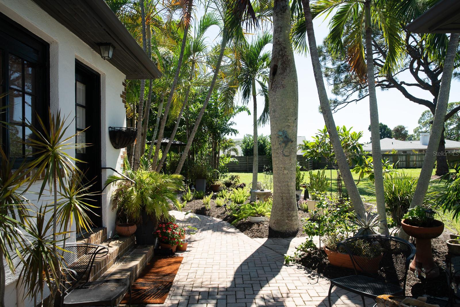 Entrance to courtyard.