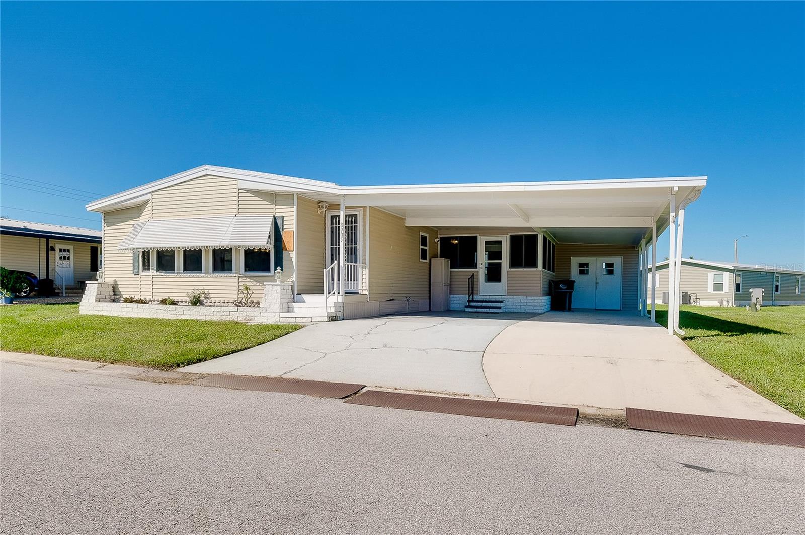 8905 34TH AVENUE E, Palmetto, FL 34221