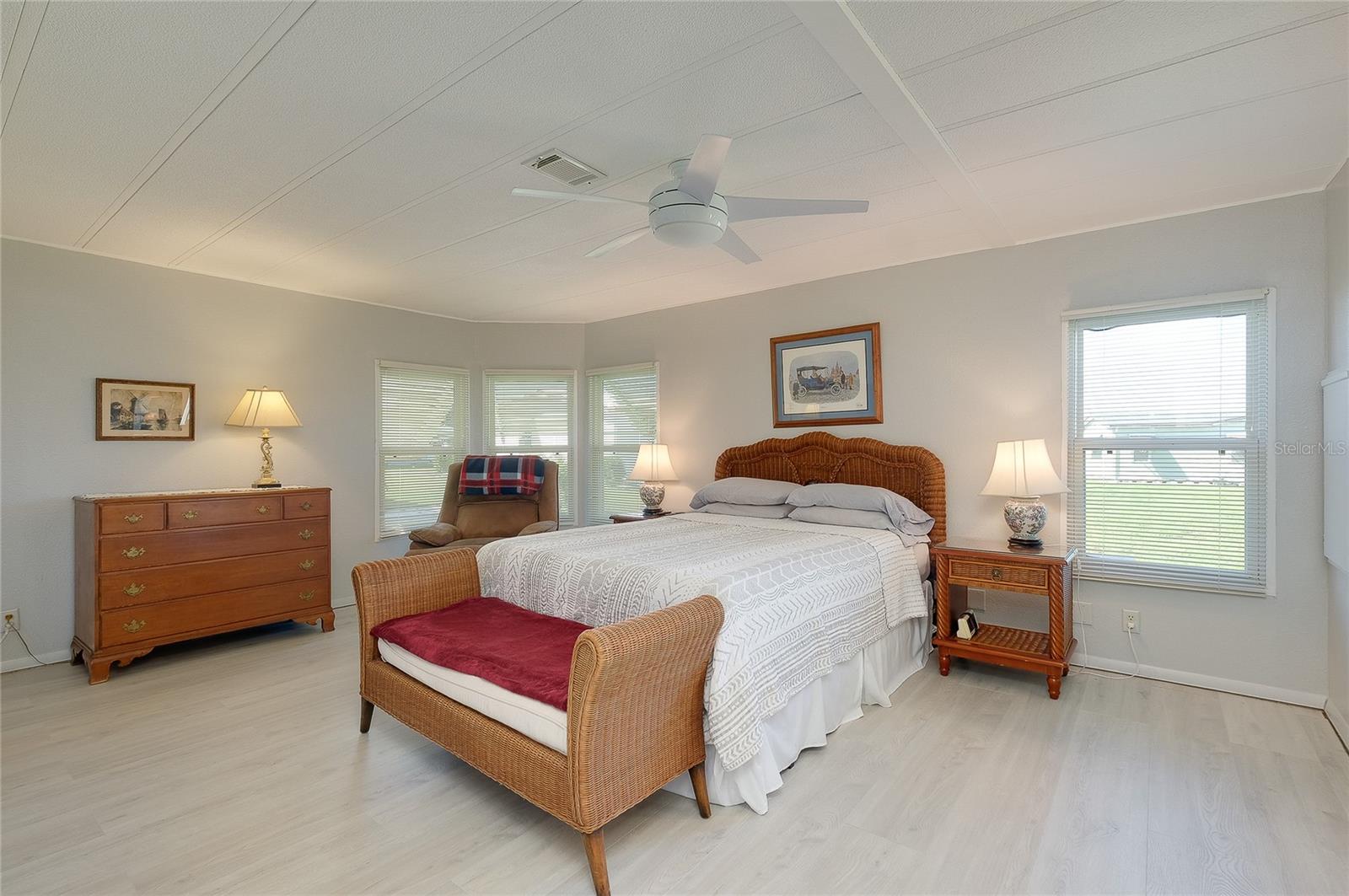 8905 34TH AVENUE E, Palmetto, FL 34221