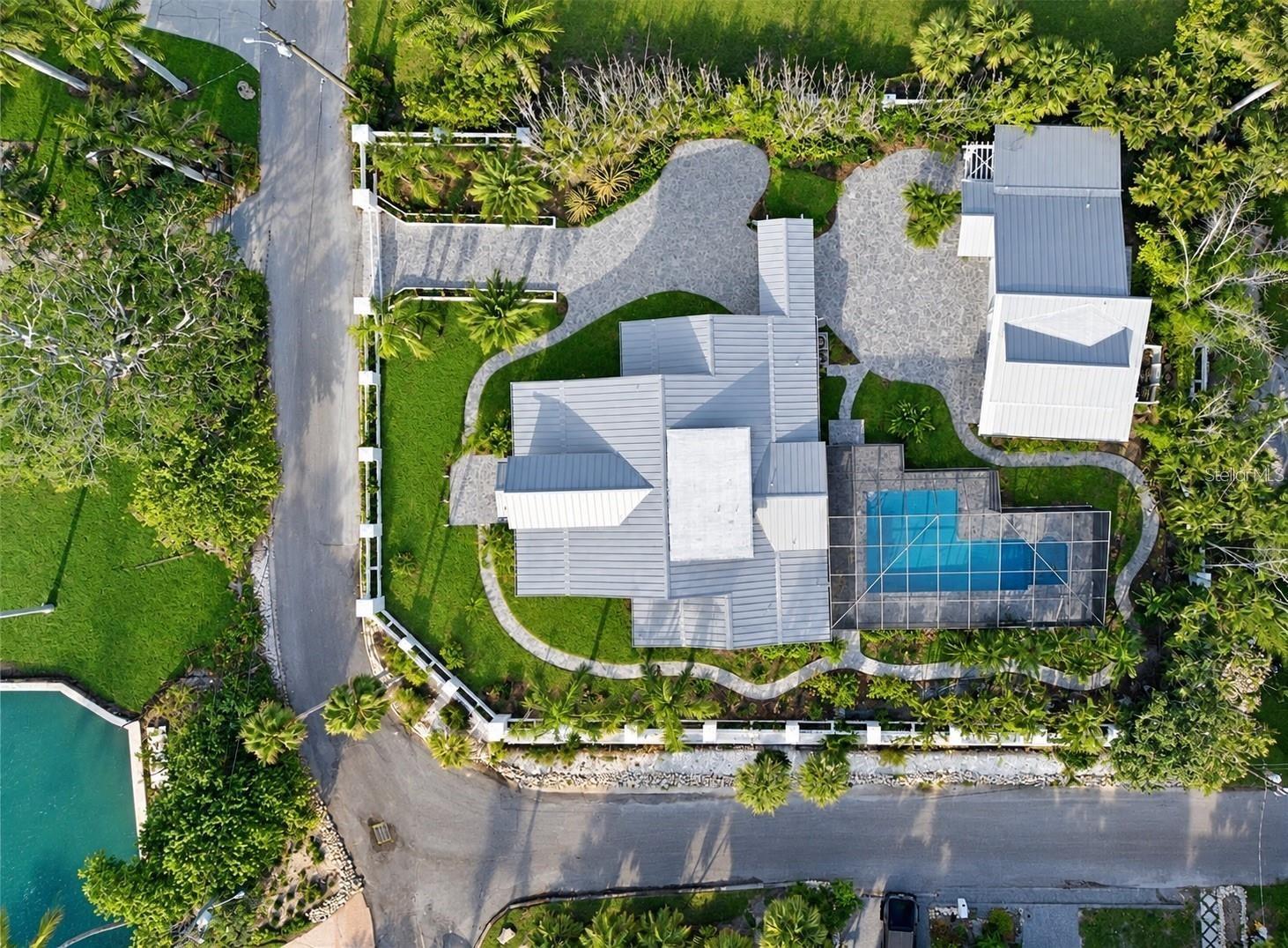 Main house & guest house