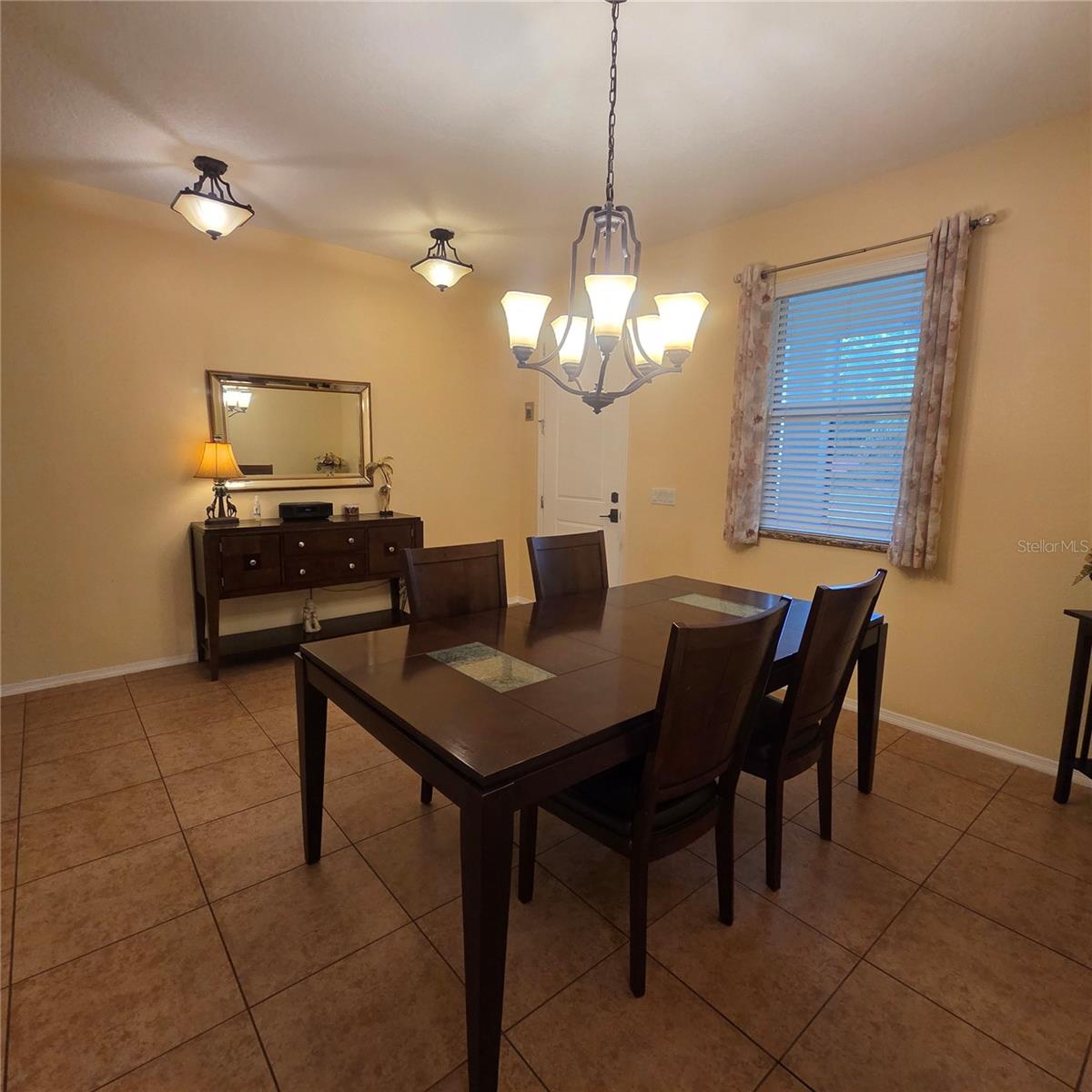 318 65TH AVENUE E, Bradenton, FL 34203