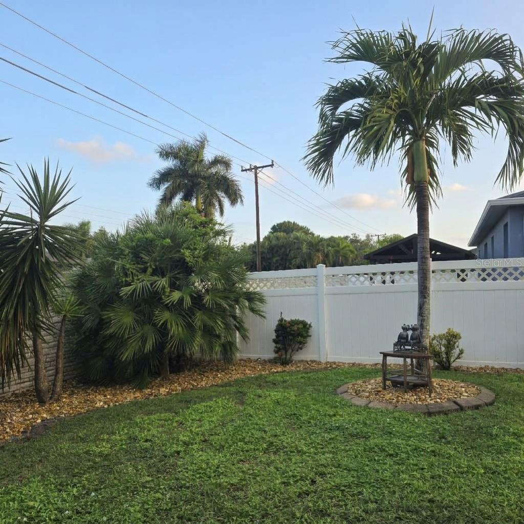 318 65TH AVENUE E, Bradenton, FL 34203