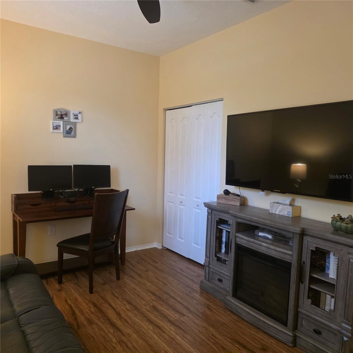 318 65TH AVENUE E, Bradenton, FL 34203