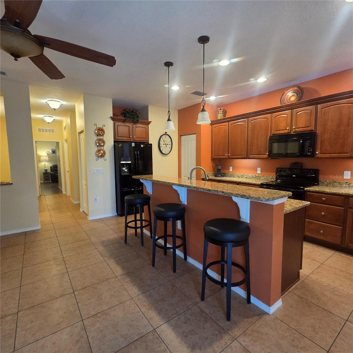 318 65TH AVENUE E, Bradenton, FL 34203