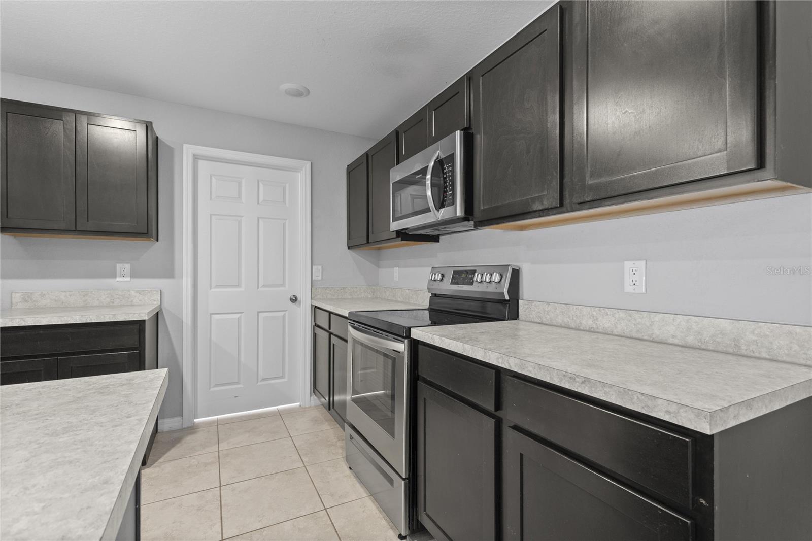 4137 NE 14TH PLACE, Cape Coral, FL 33909