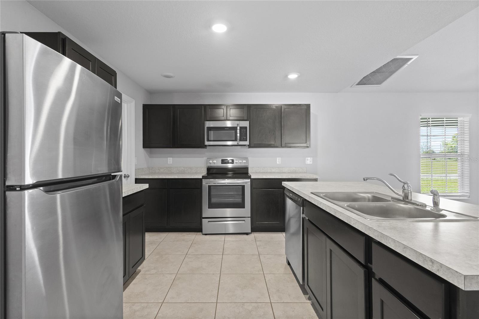 4137 NE 14TH PLACE, Cape Coral, FL 33909