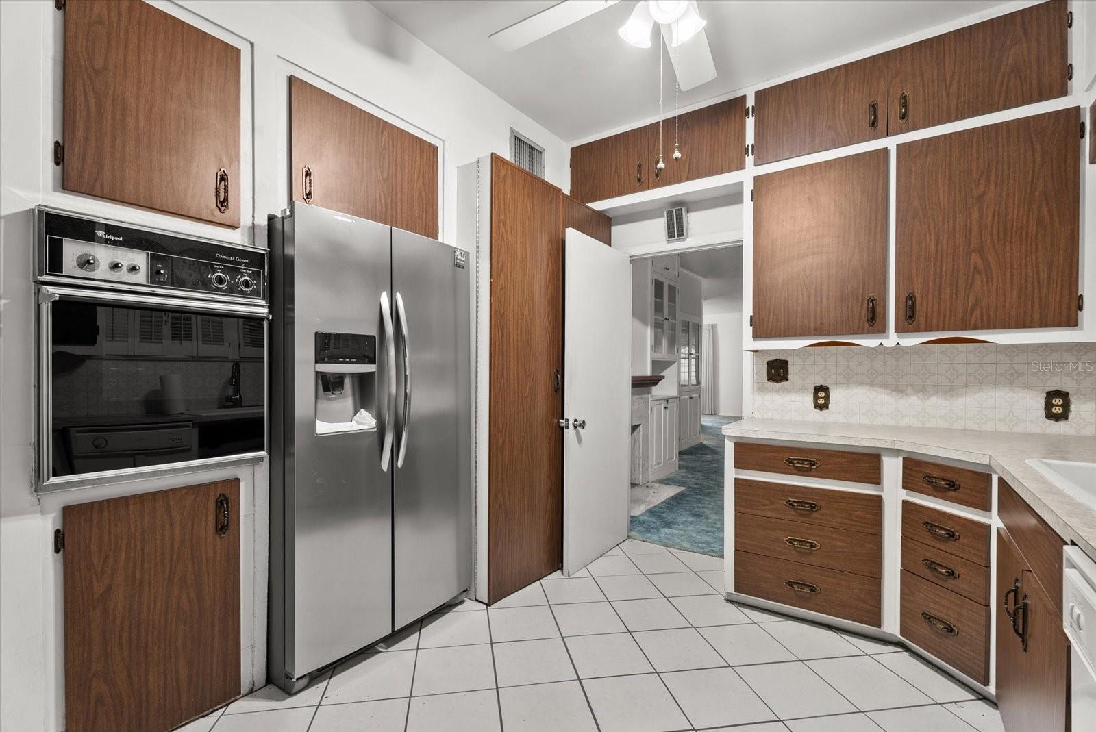 2714 MANATEE AVENUE W, Bradenton, FL 34205 2714 MANATEE AVENUE W, Bradenton, FL 34205