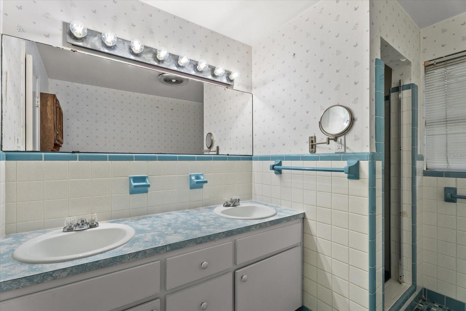 2714 MANATEE AVENUE W, Bradenton, FL 34205