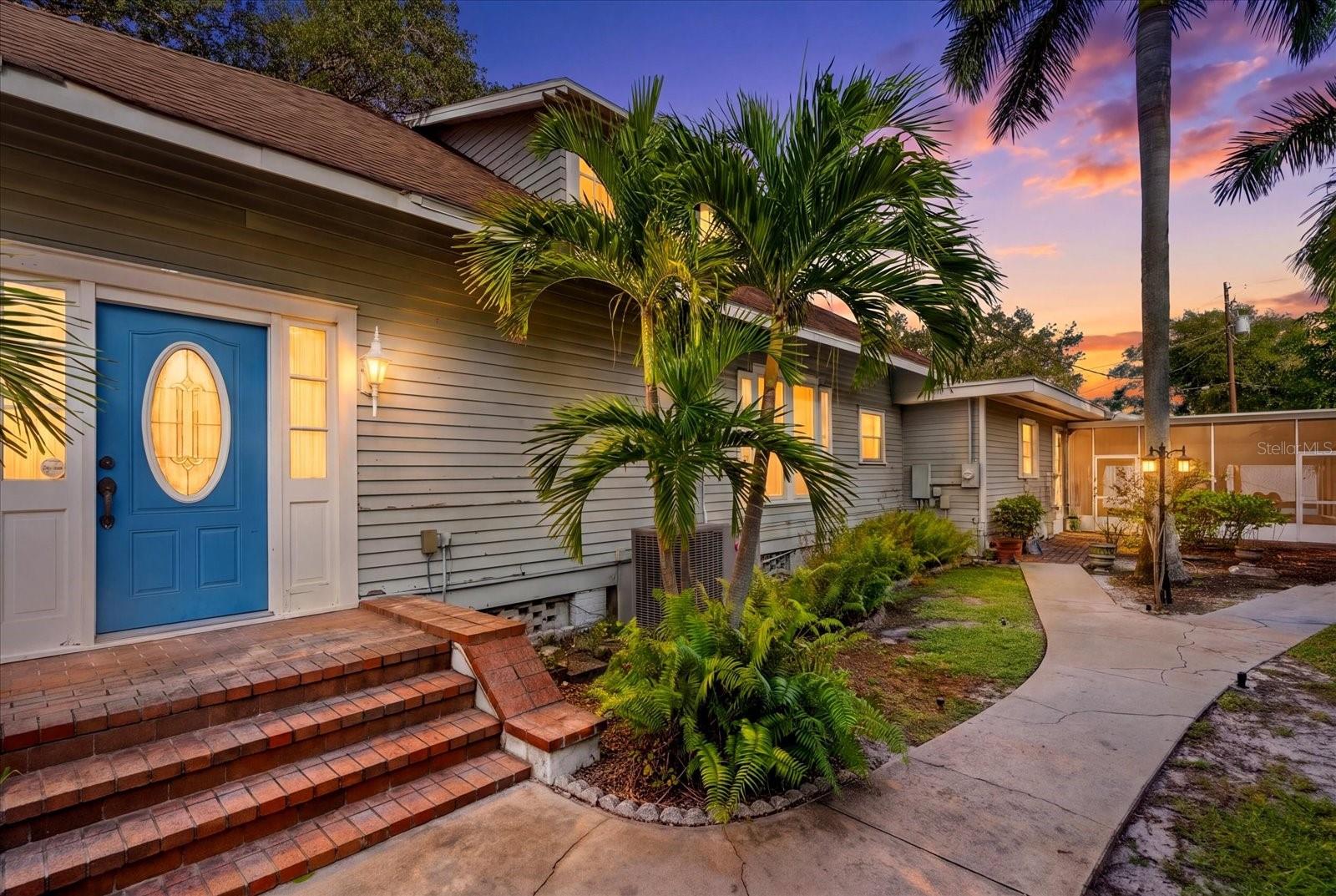 2714 MANATEE AVENUE W, Bradenton, FL 34205 2714 MANATEE AVENUE W, Bradenton, FL 34205