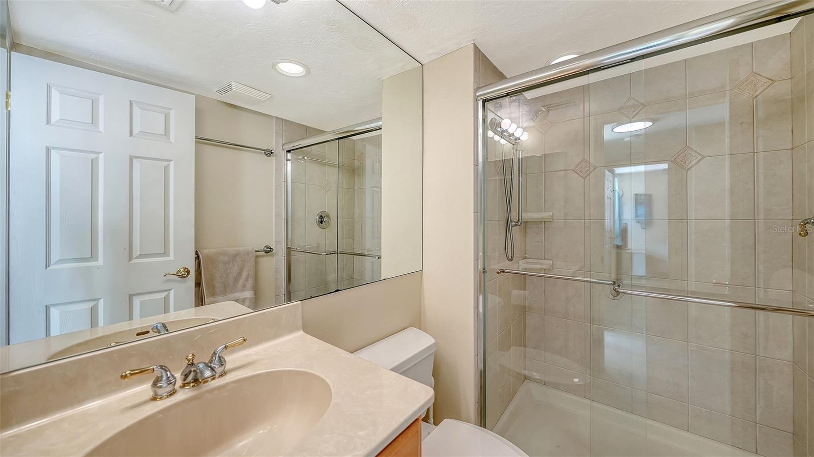 5300 OCEAN BOULEVARD, #301, Sarasota, FL 34242