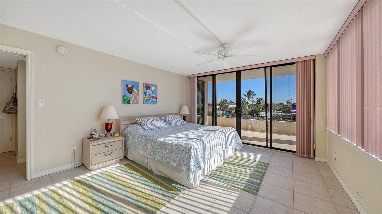 5300 OCEAN BOULEVARD, #301, Sarasota, FL 34242