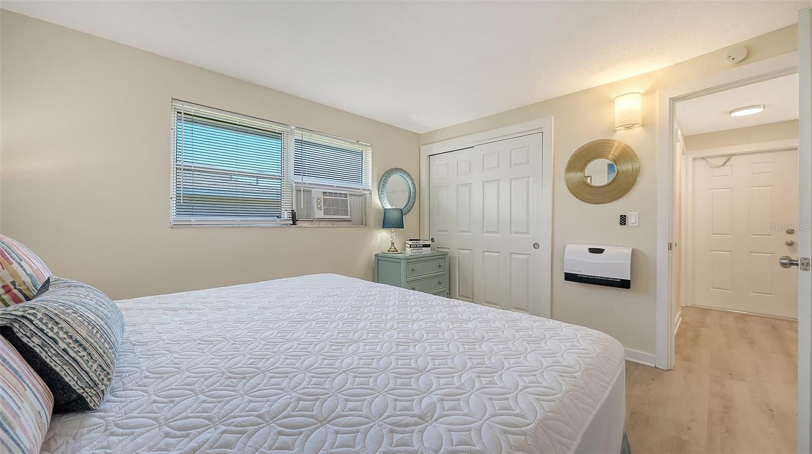 210 66TH STREET, Holmes Beach, FL 34217